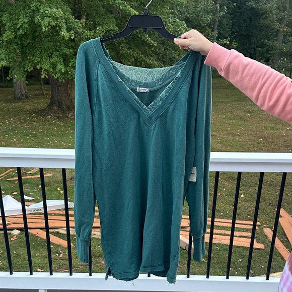 Free People Teal V-Neck Blouse - Picture 3 of 13